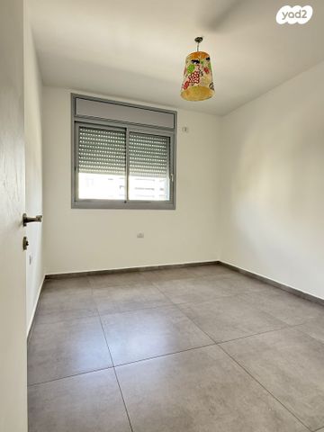 דירה, משה רינת, קרית רבין, חולון