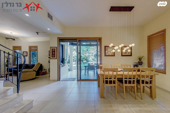 דו משפחתי, מתחם 11, הוד השרון