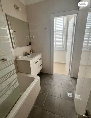 דירה, דיזנגוף 10, צפון מערב מרכז העיר, נתניה