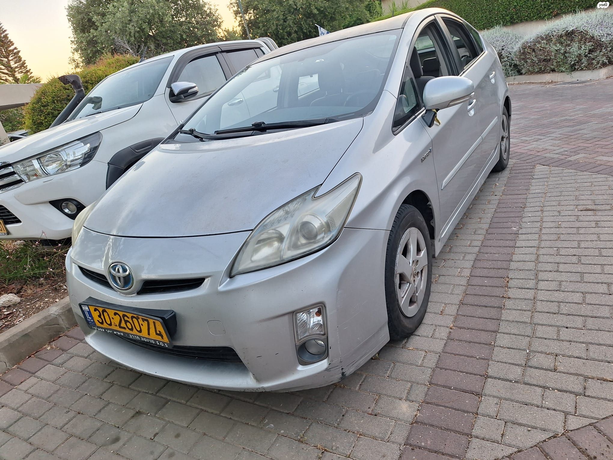 מודעת רכב טויוטה פריוס