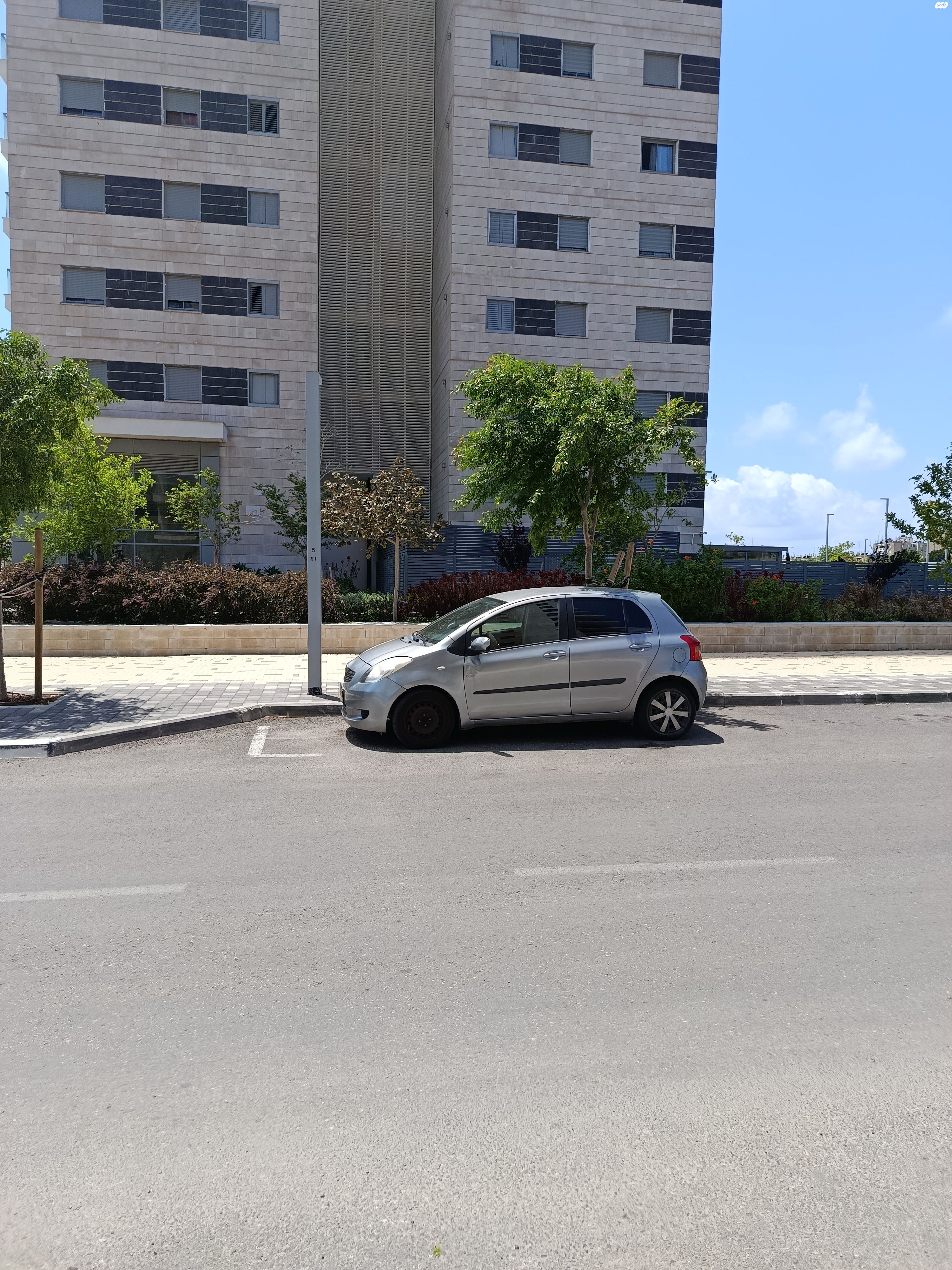 מודעת רכב טויוטה יאריס