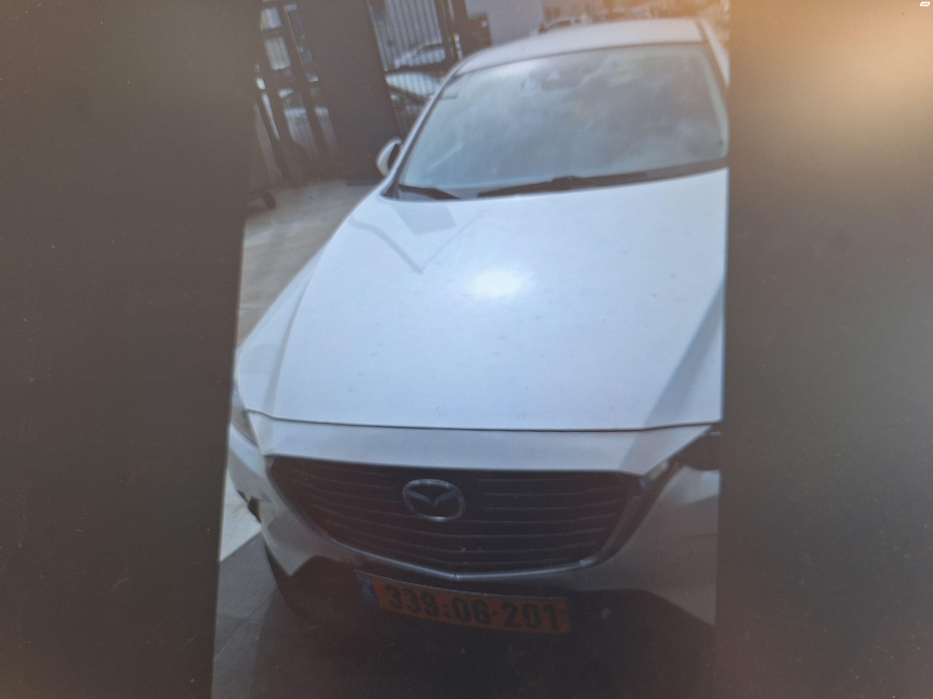 מודעת רכב מאזדה CX-3