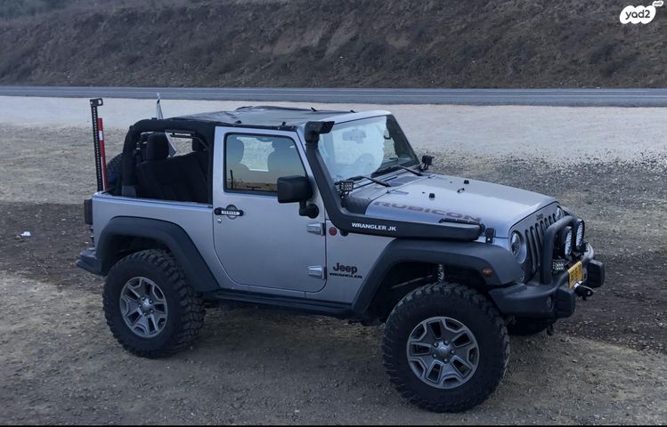 מודעת רכב ג'יפ רנגלר