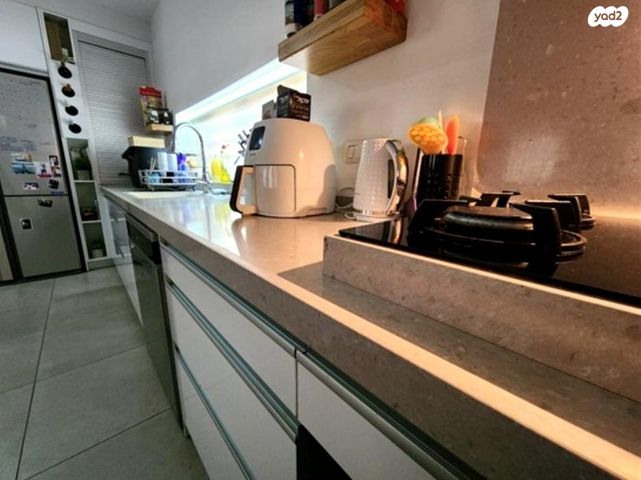 גג/ פנטהאוז, משמר הירדן 14, מרכז העיר, עפולה