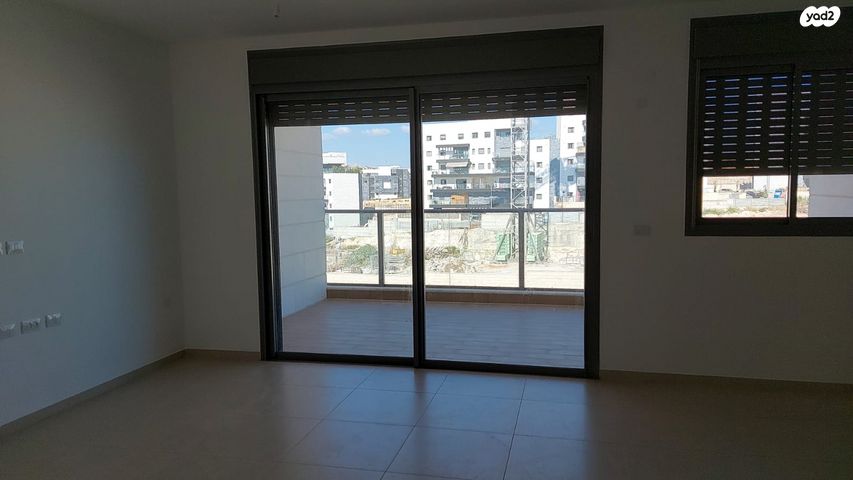 לוטם 23