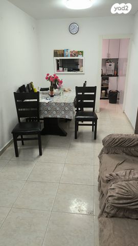 לאה גולדברג 