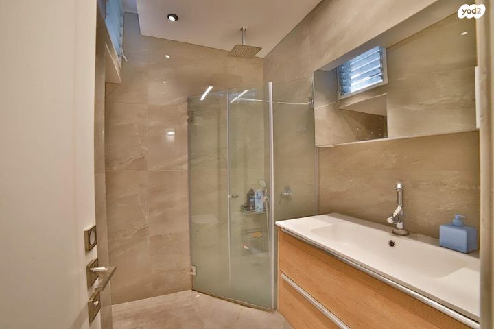 דירה, ביאליק 117, חרוזים, רמת גן