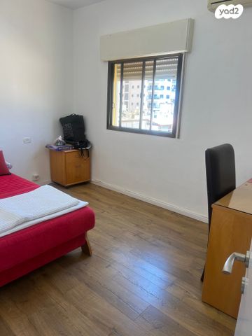 גג/ פנטהאוז, מנדלי מוכר ספרים, קרית ים א', קרית ים