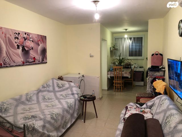 דירה, גיבורי סיני, עכו