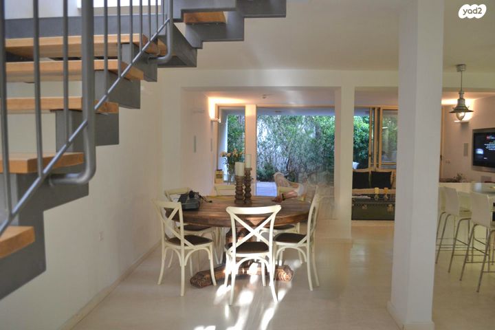 דו משפחתי, נווה רסקו, רמת השרון