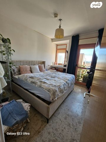 דירה, רש"י, נחלת גנים, רמת גן