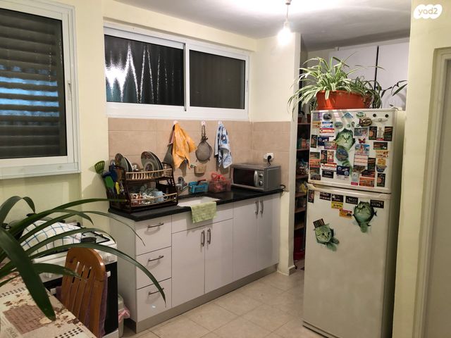 דירה, גיבורי סיני, עכו