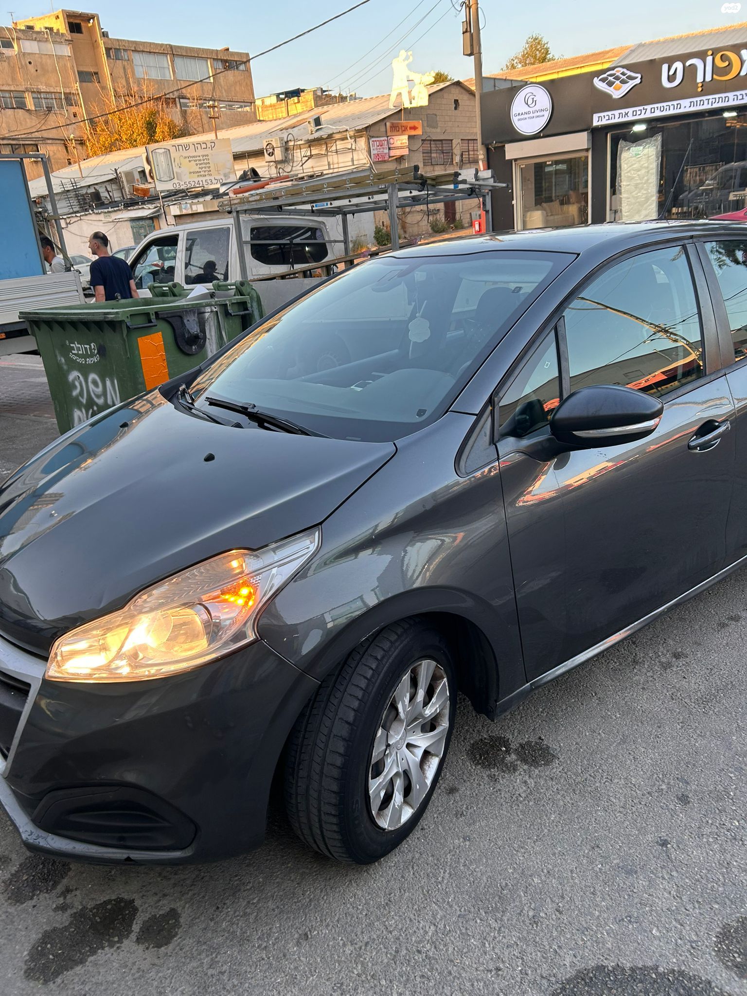 מודעת רכב פיג'ו 208