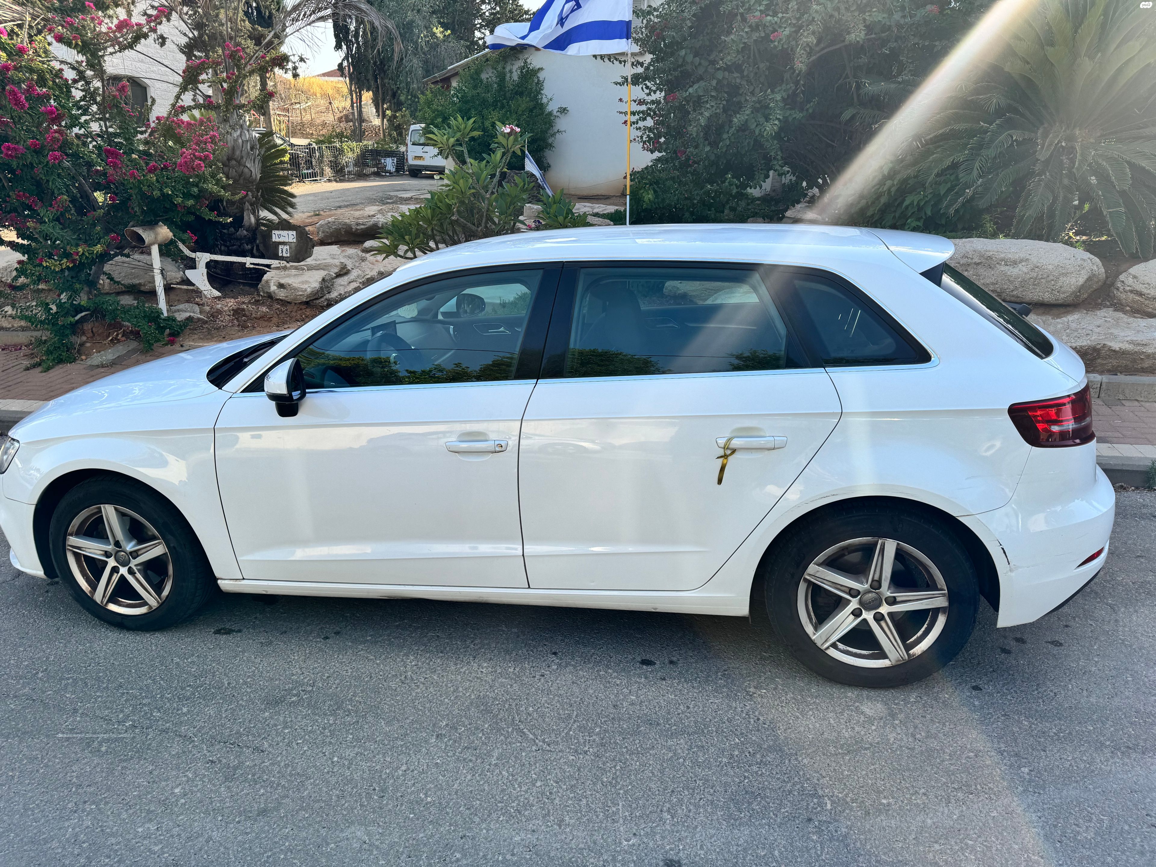 מודעת רכב אאודי A3