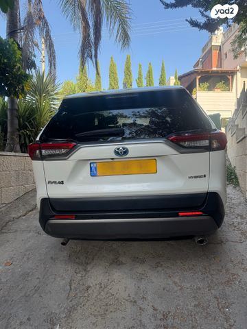 מודעת רכב טויוטה RAV4 1
