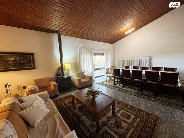 בית פרטי/ קוטג', סביון