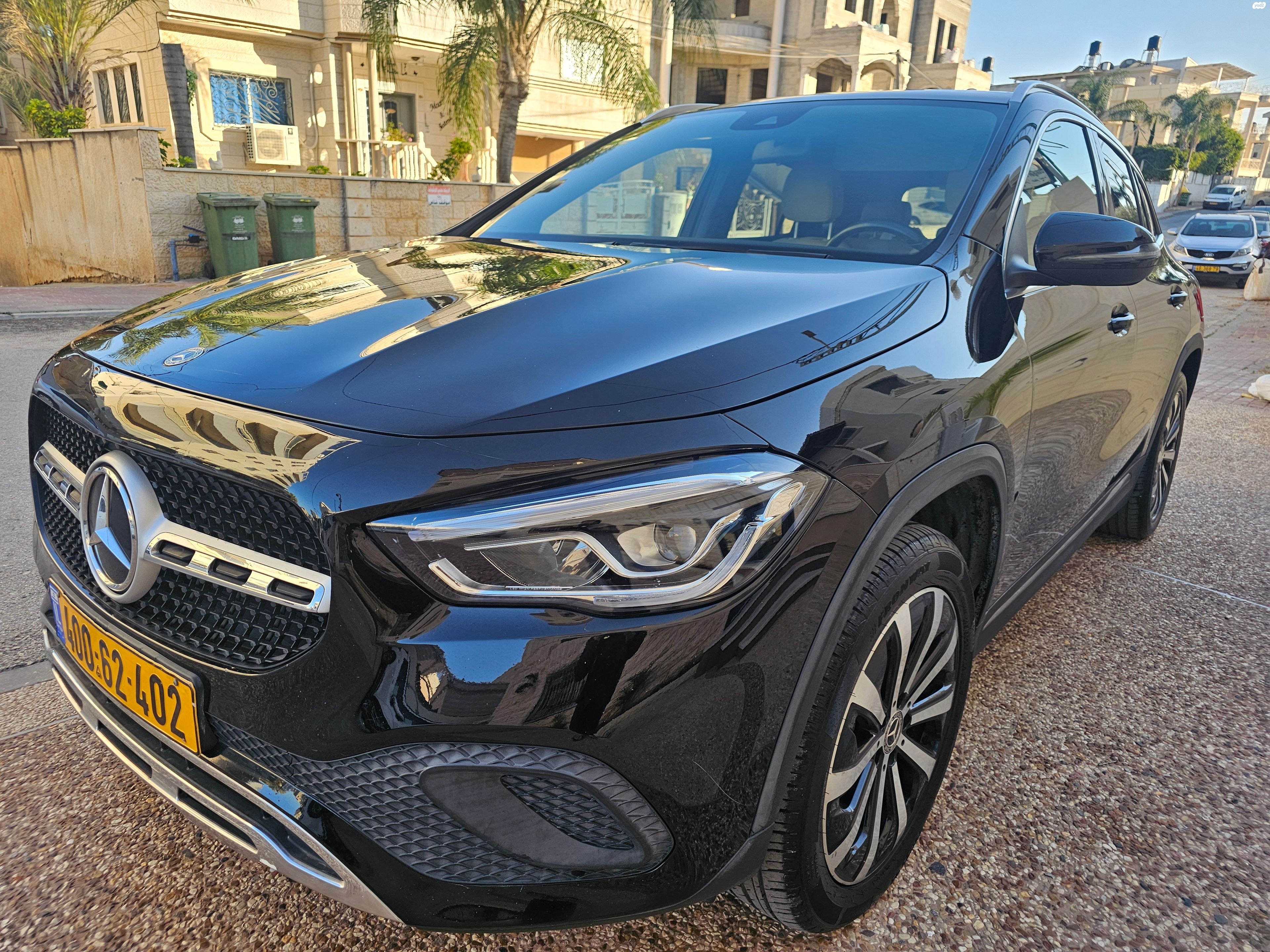 מודעת רכב מרצדס-בנץ GLA