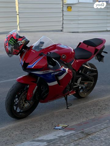 מודעת רכב הונדה CBR600RR