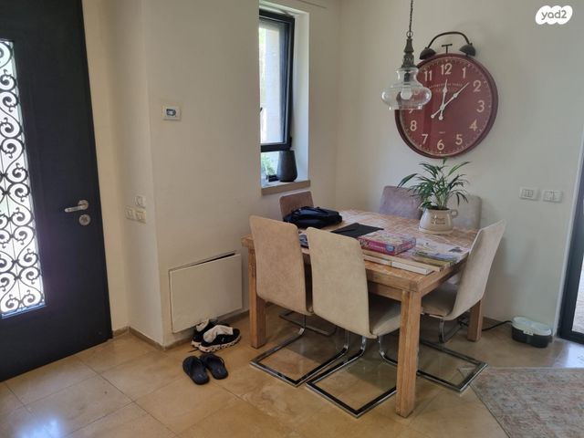 דו משפחתי, שכונה ז', מבשרת ציון