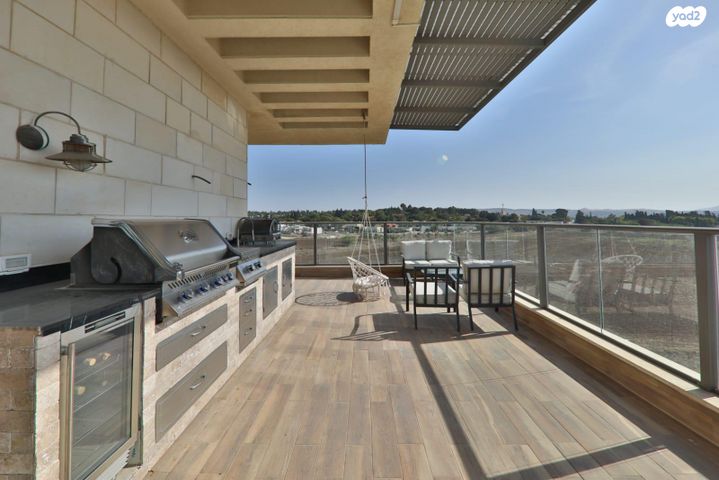 גג/ פנטהאוז, התאנים, מרכז העיר, קרית אתא