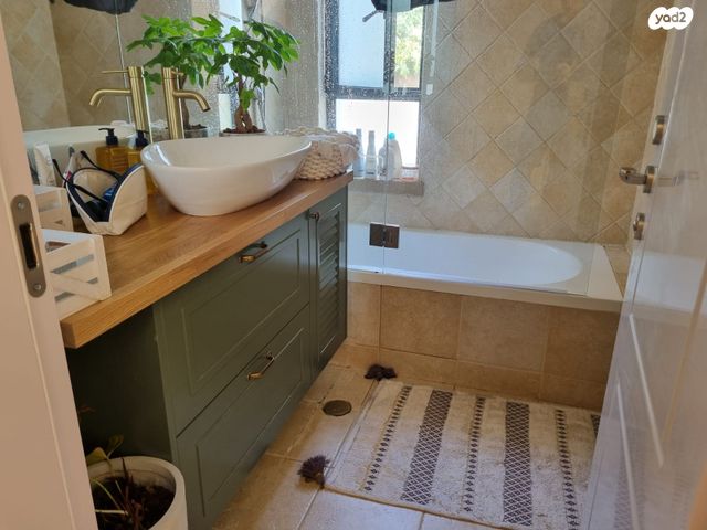 דו משפחתי, שכונה ז', מבשרת ציון