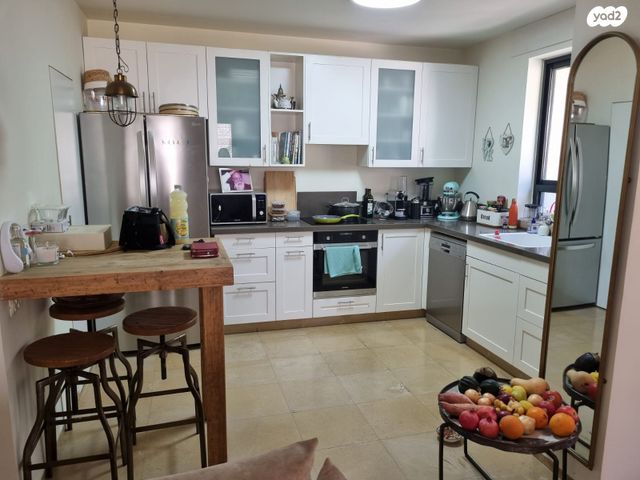 דו משפחתי, שכונה ז', מבשרת ציון