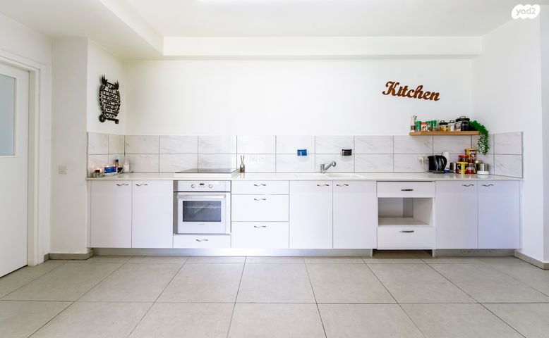 דירה, הרקפות, ראשון לציון