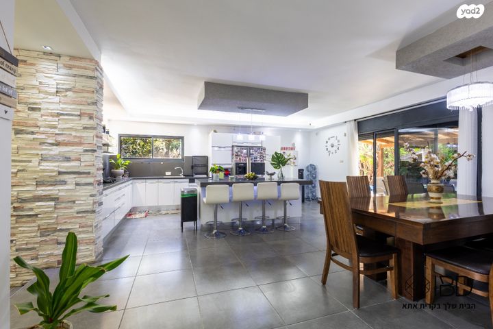 בית פרטי/ קוטג', קרית אתא