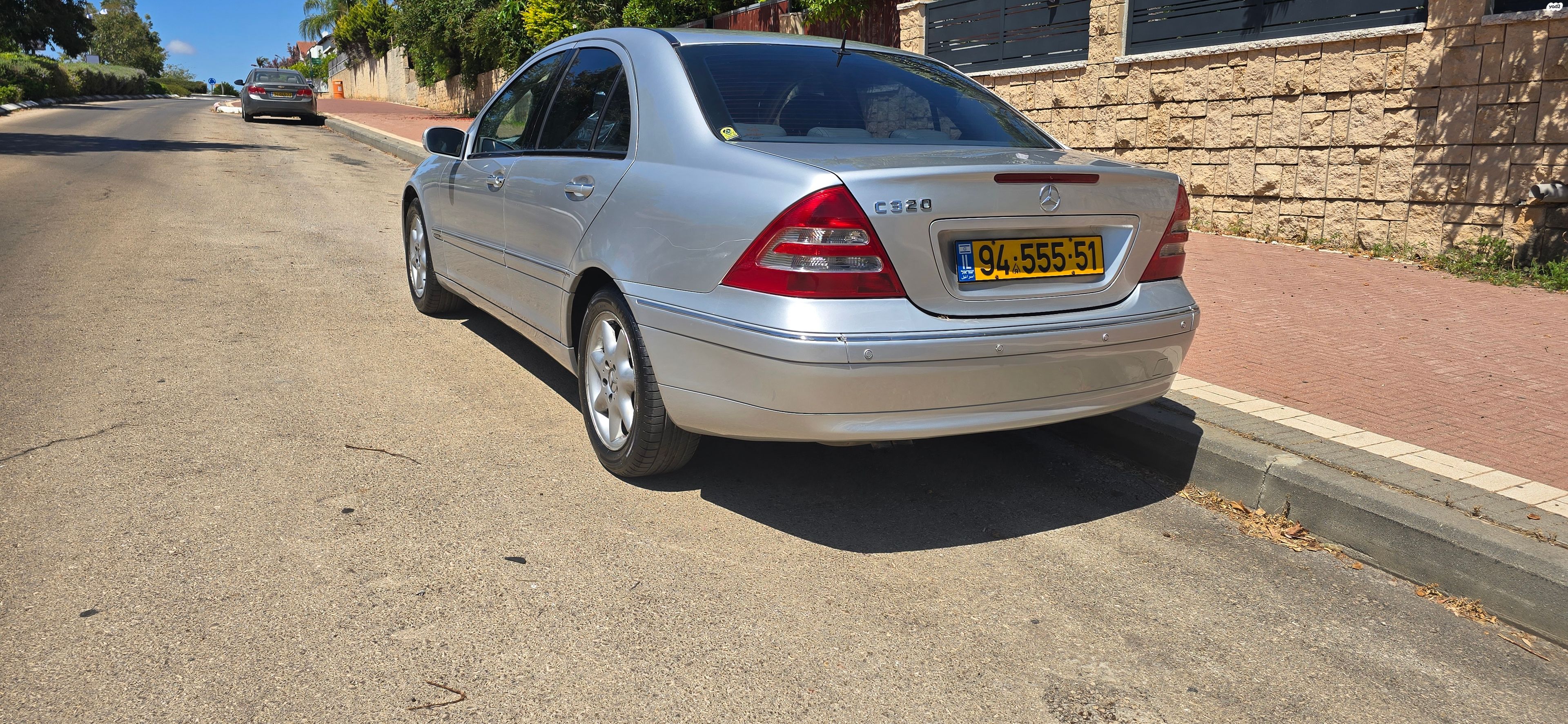 מודעת רכב מרצדס-בנץ C-class