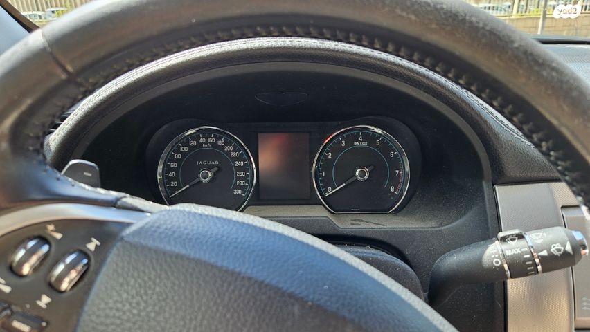 מודעת רכב יגואר XF