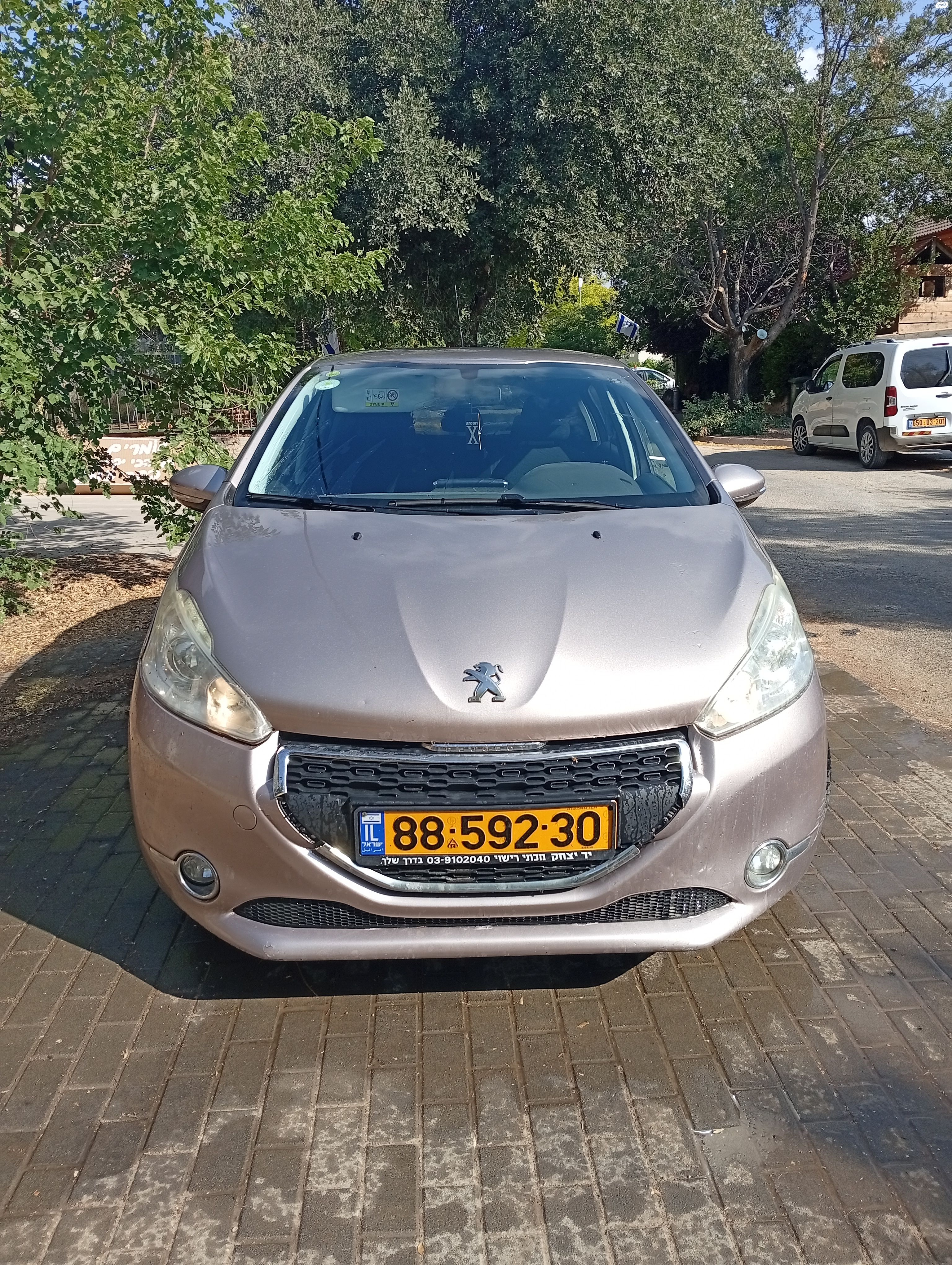 מודעת רכב פיג'ו 208