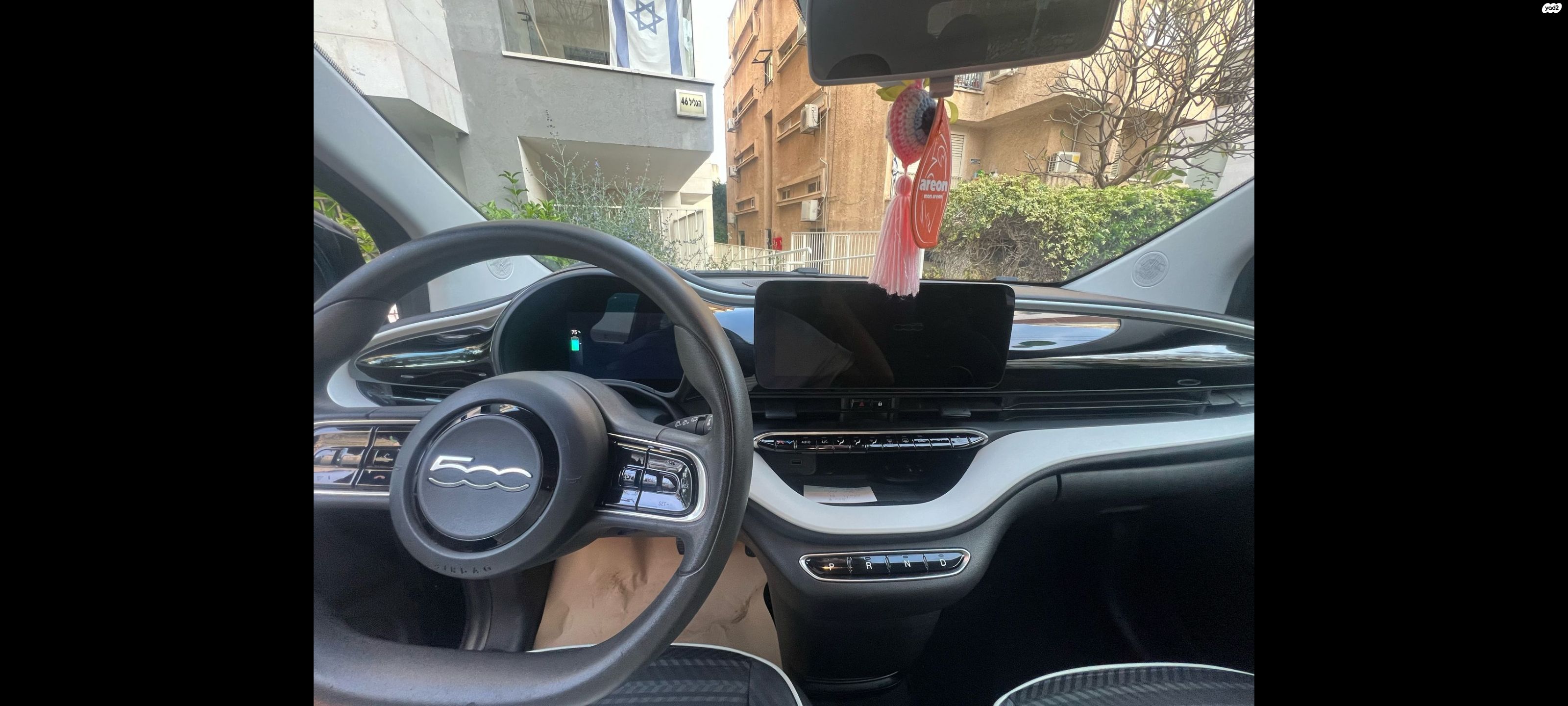 מודעת רכב פיאט 500E