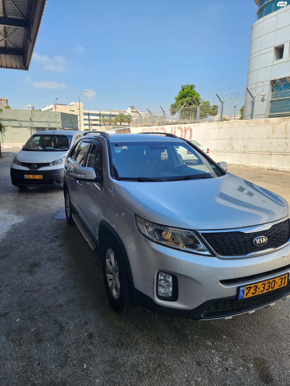 מודעת רכב קיה סורנטו