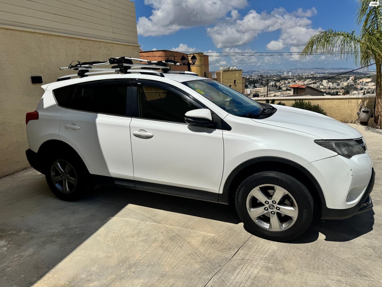 מודעת רכב טויוטה RAV4