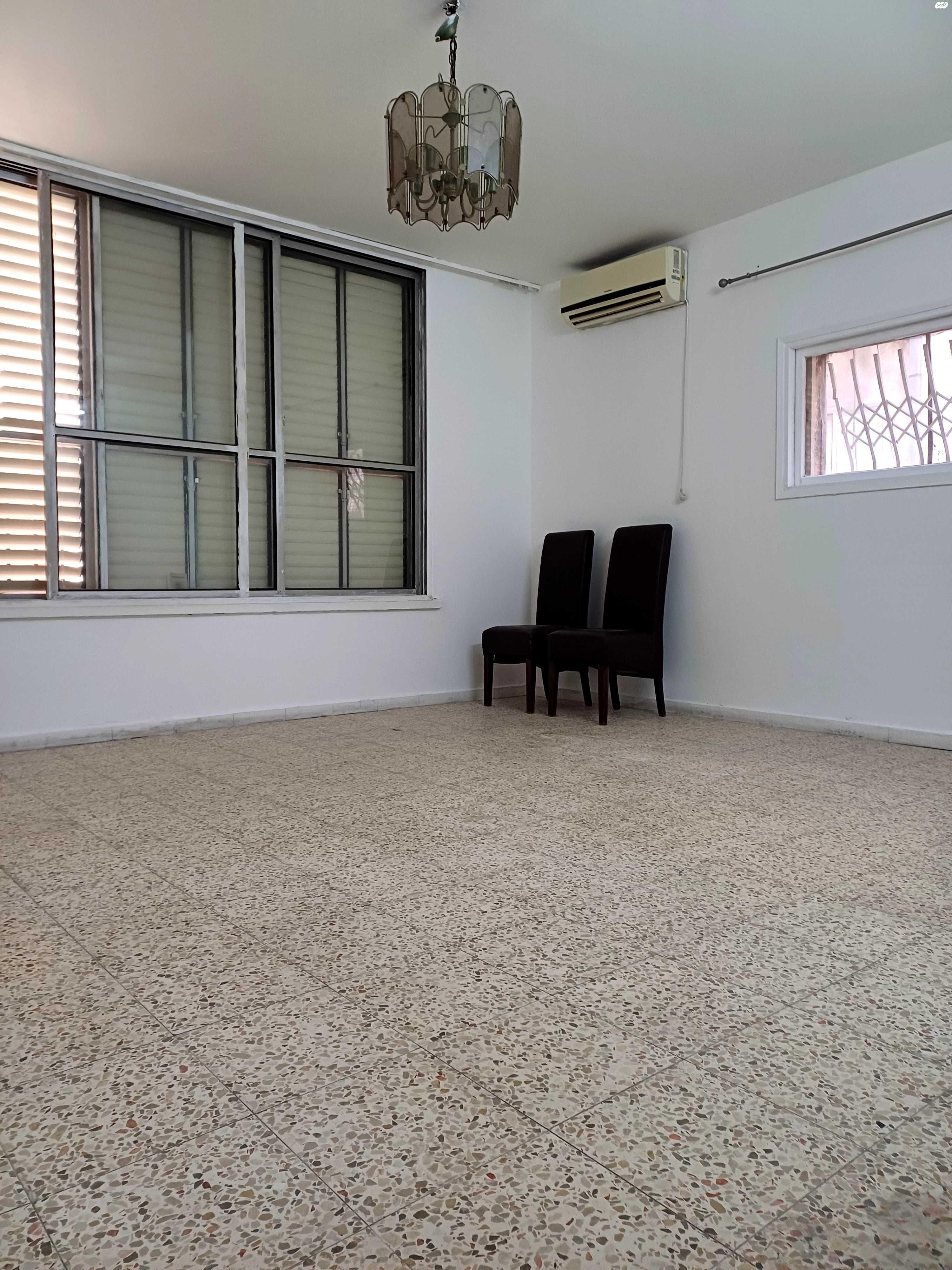דרך זאב ז'בוטינסקי 126