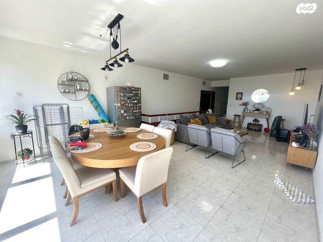 דירה, גבעת דאונס, אחוזה, חיפה