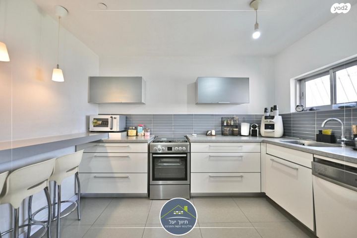 דירה, עין חנוך, גבעת סביון, גני תקווה