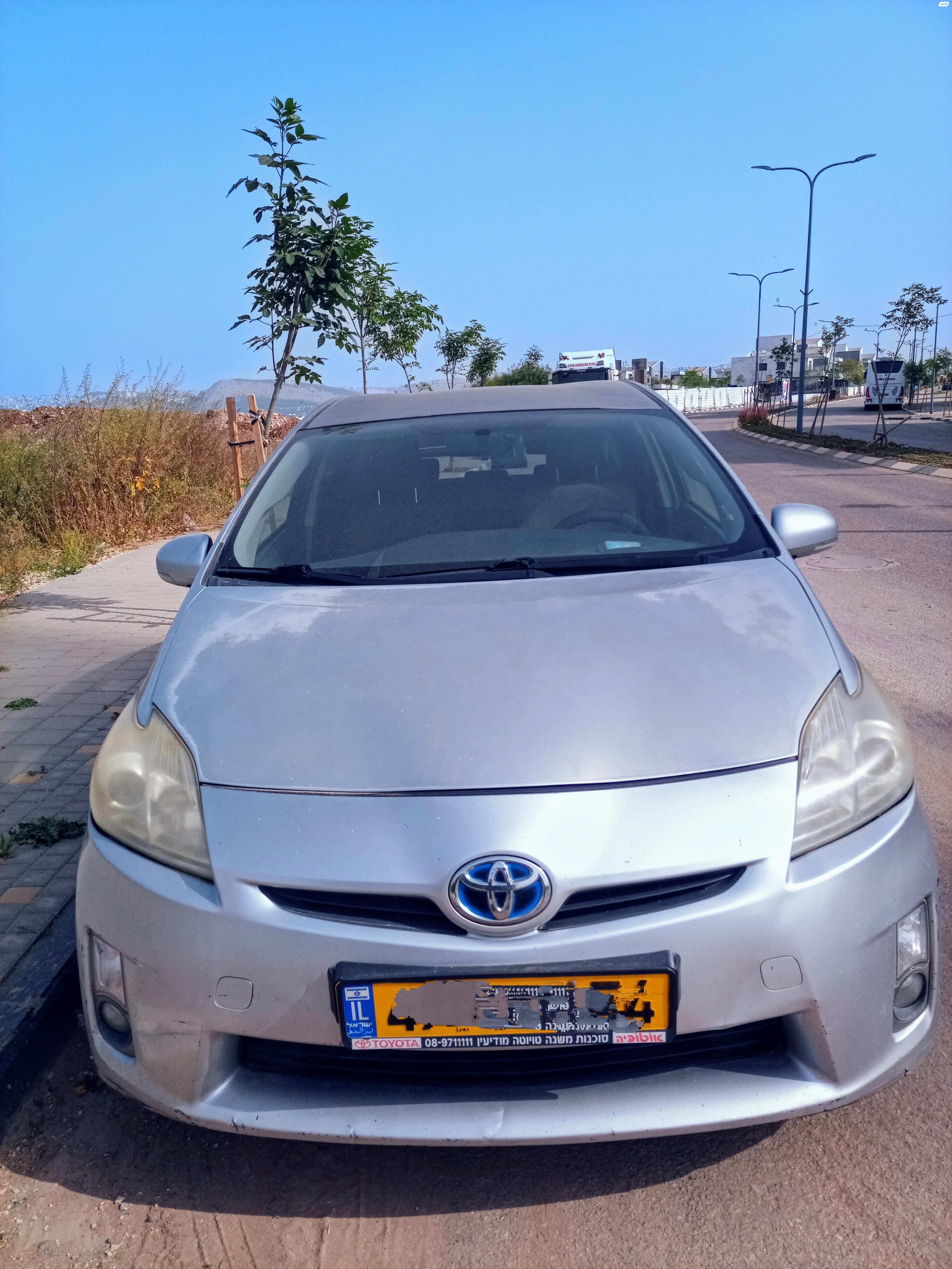 מודעת רכב טויוטה פריוס