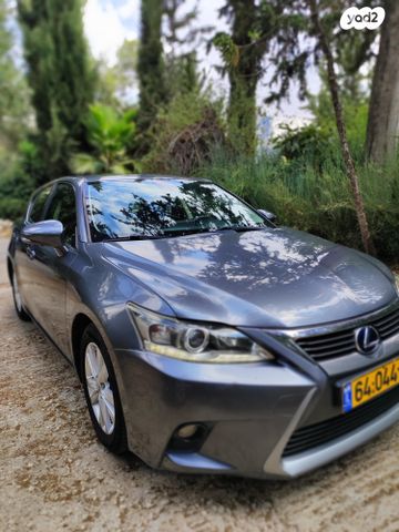 מודעת רכב לקסוס CT