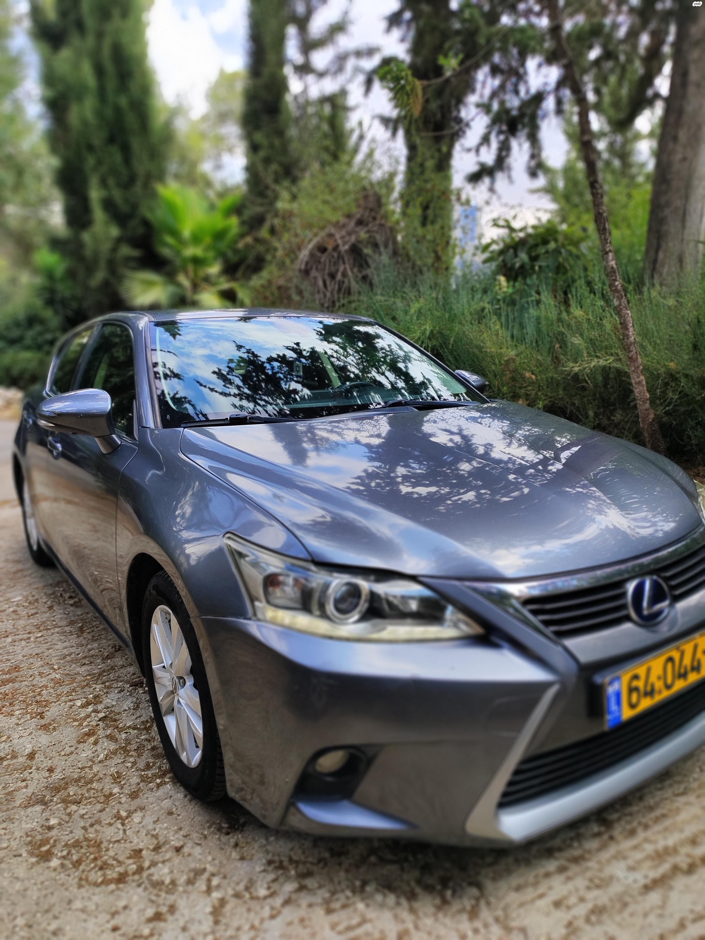 מודעת רכב לקסוס CT