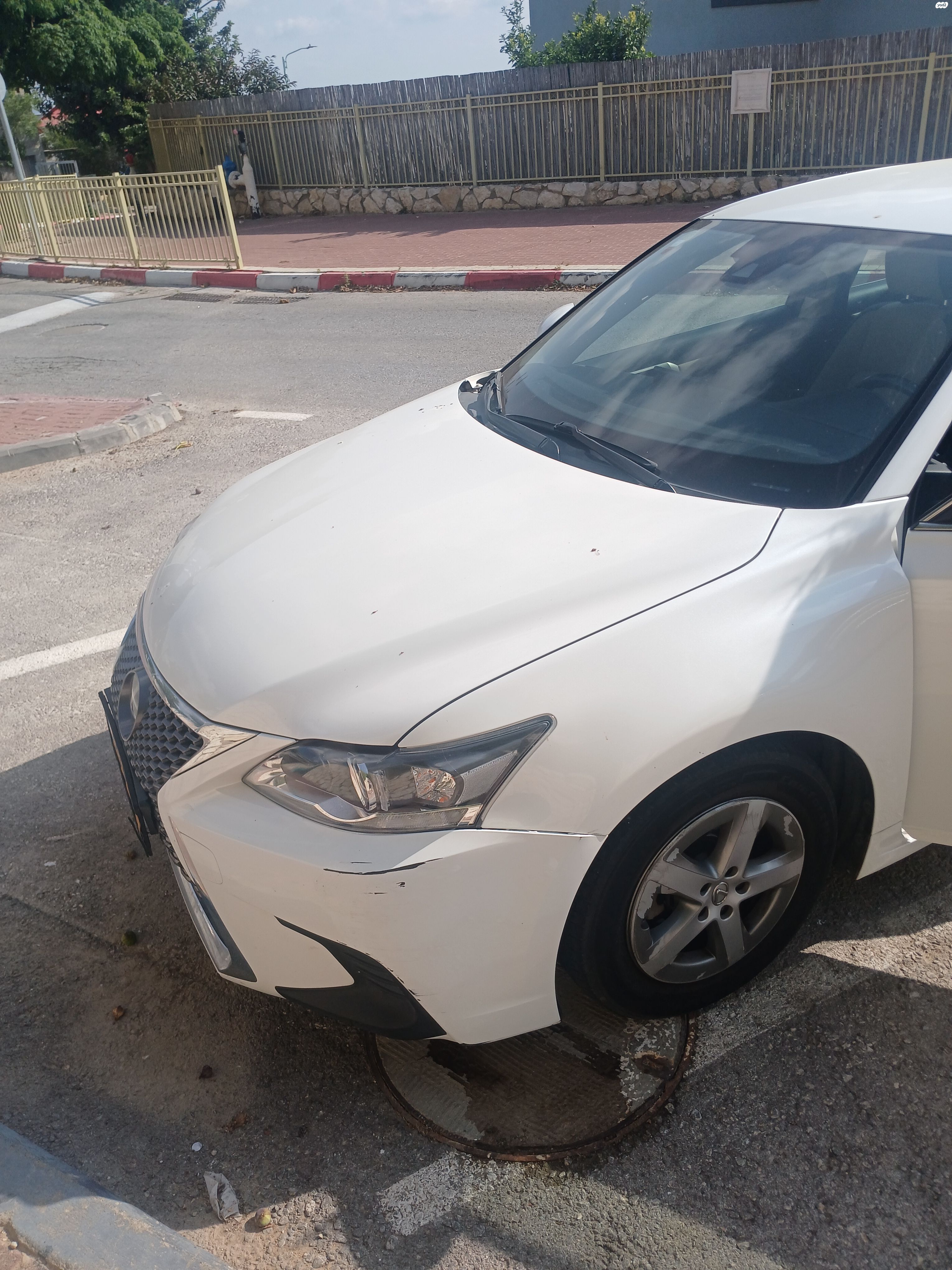 מודעת רכב לקסוס CT