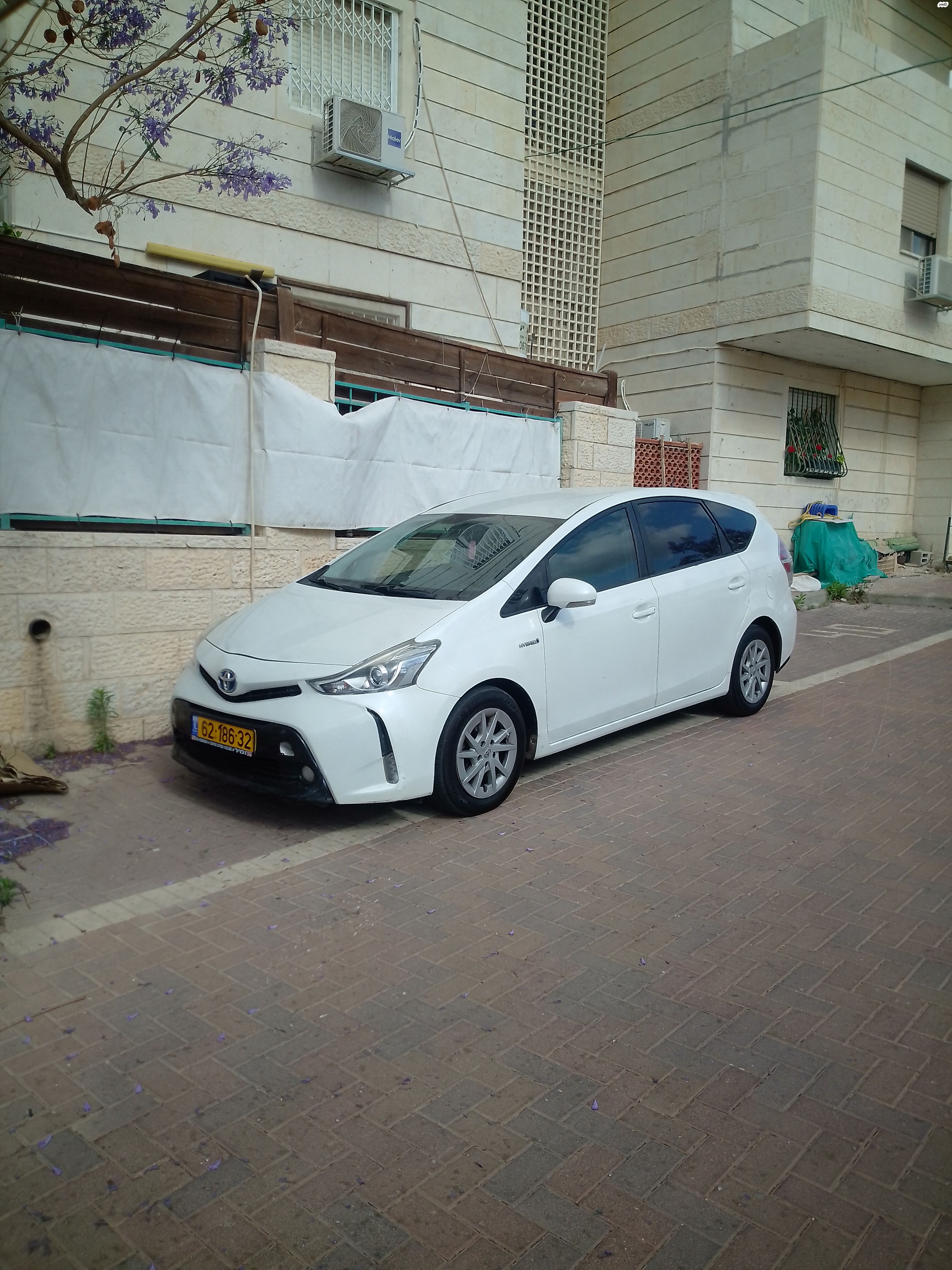 מודעת רכב טויוטה פריוס פלוס