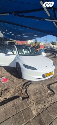 מודעת רכב טסלה מודל 3