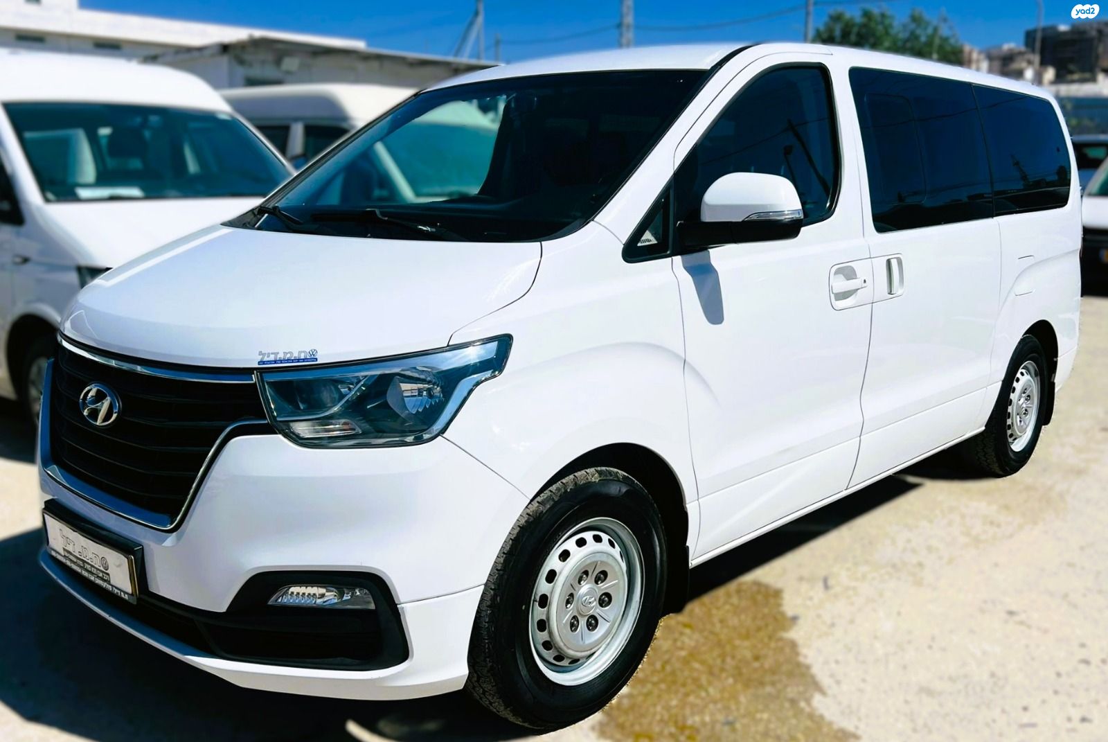 מודעת רכב יונדאי H-1 / i800