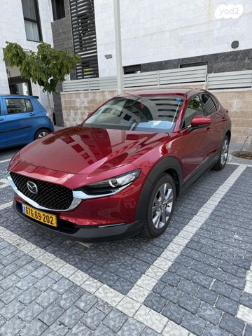 מודעת רכב מאזדה CX-30