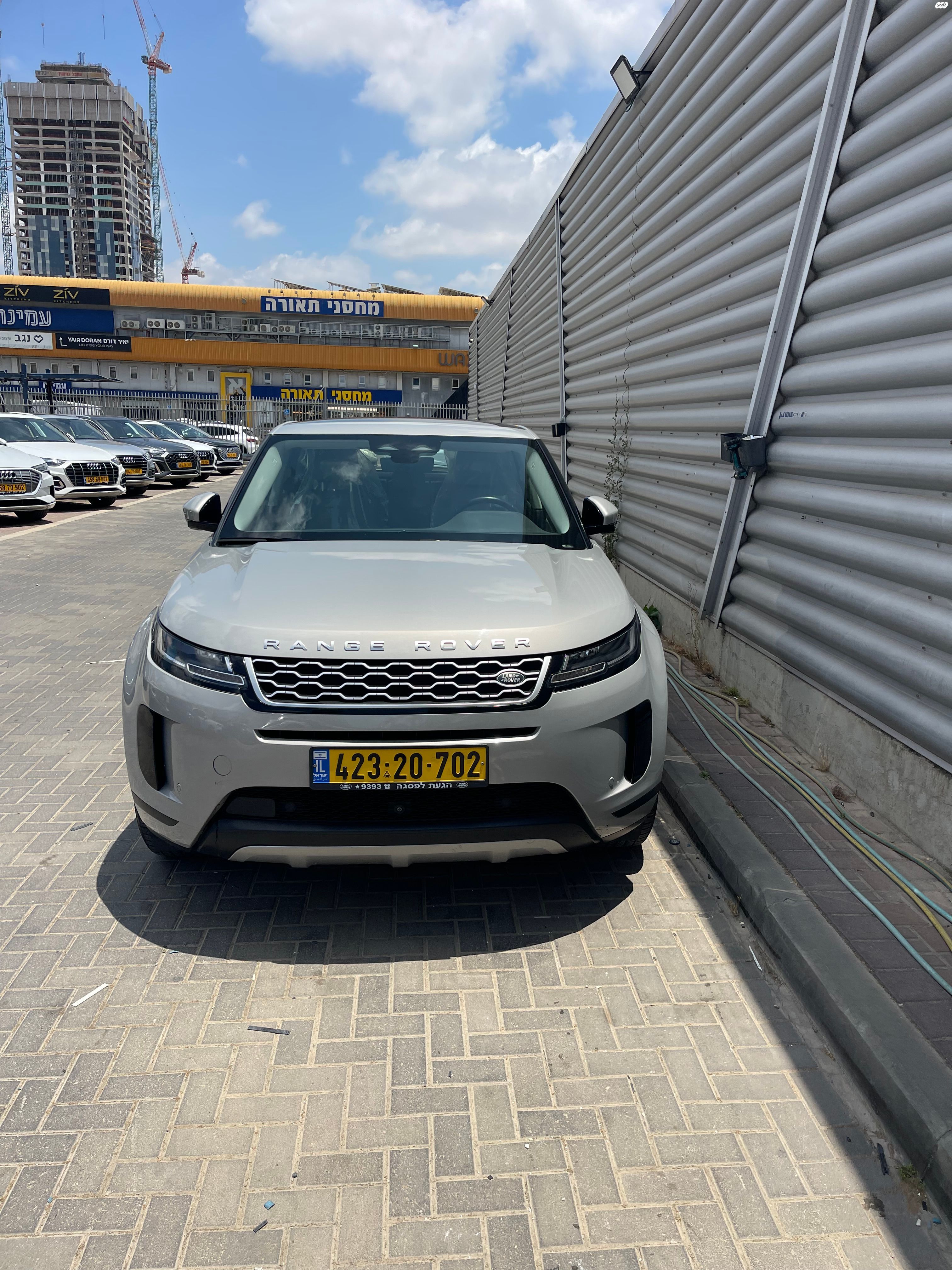 מודעת רכב לנד רובר ריינג' רובר איווק