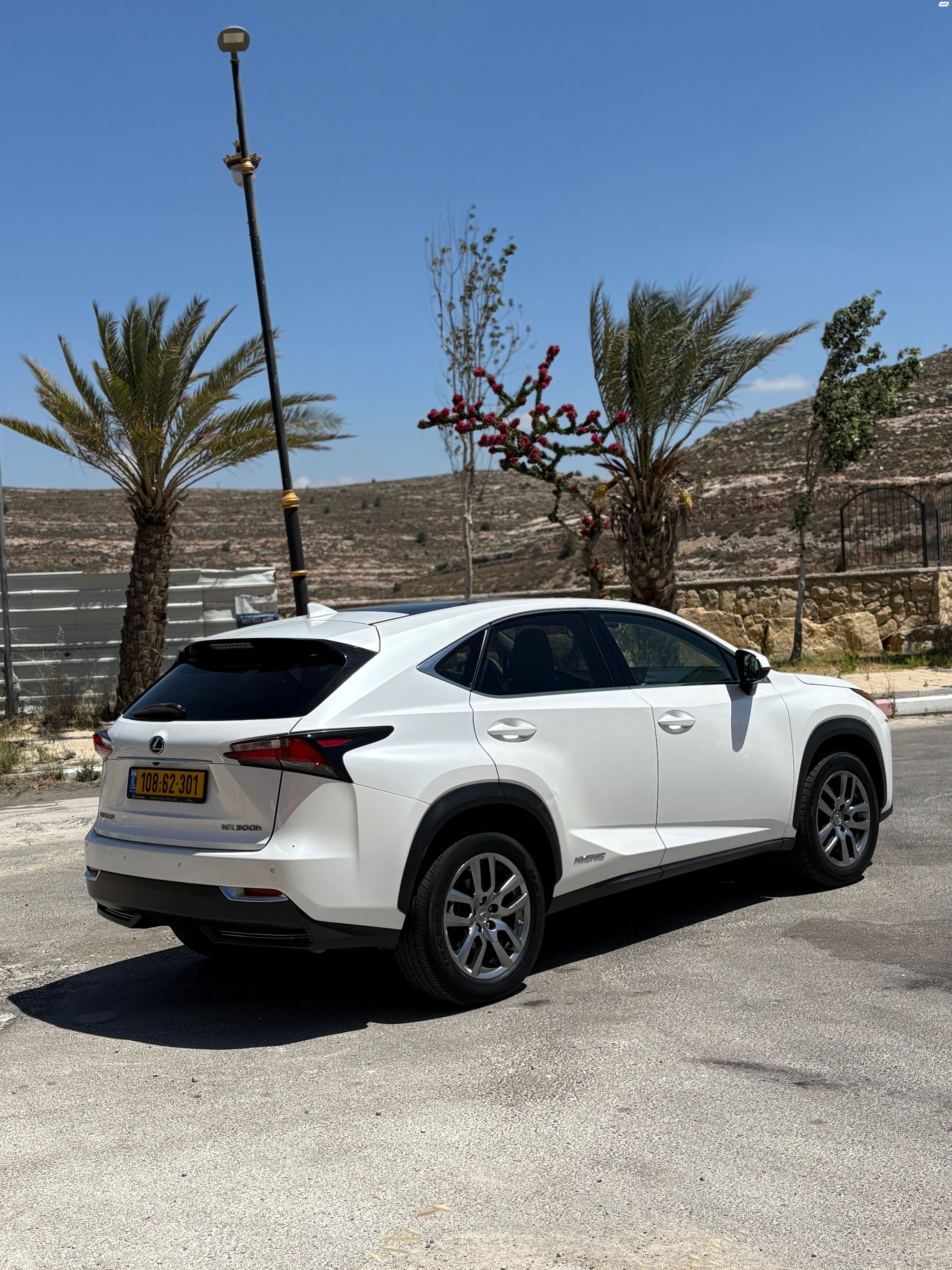 מודעת רכב לקסוס NX