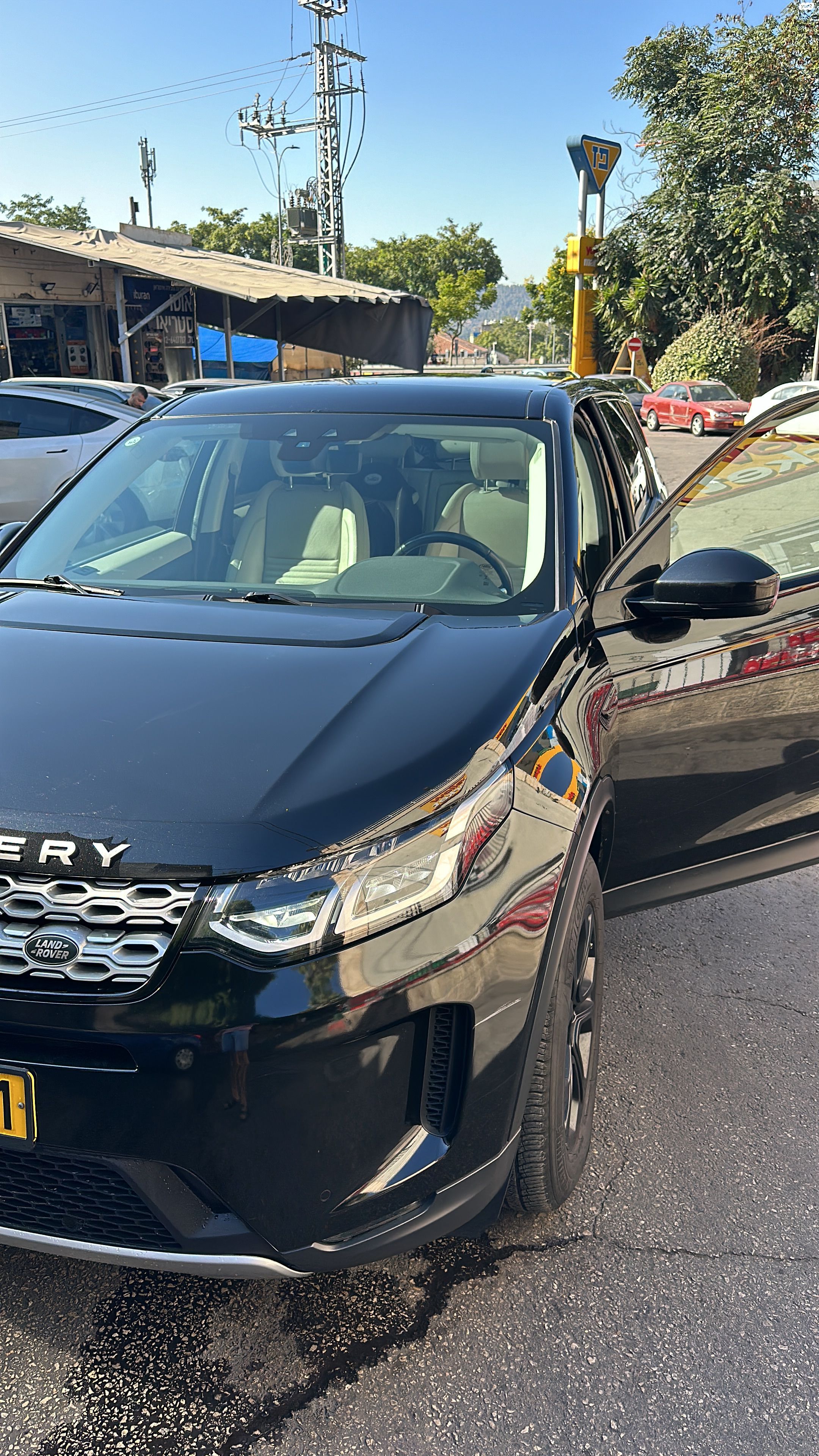 מודעת רכב לנד רובר דיסקברי ספורט