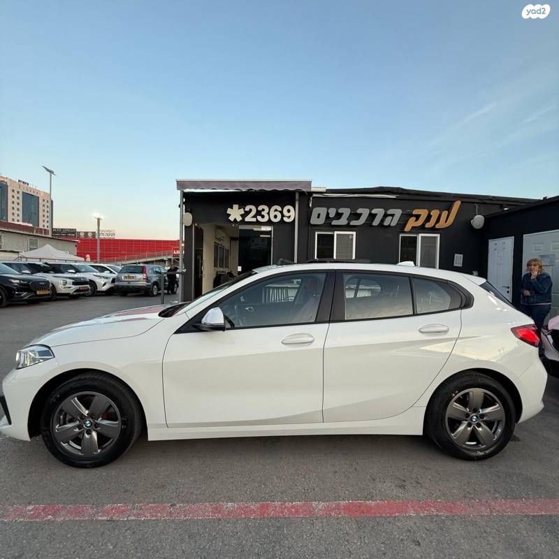 מודעת רכב ב מ וו סדרה 1 1