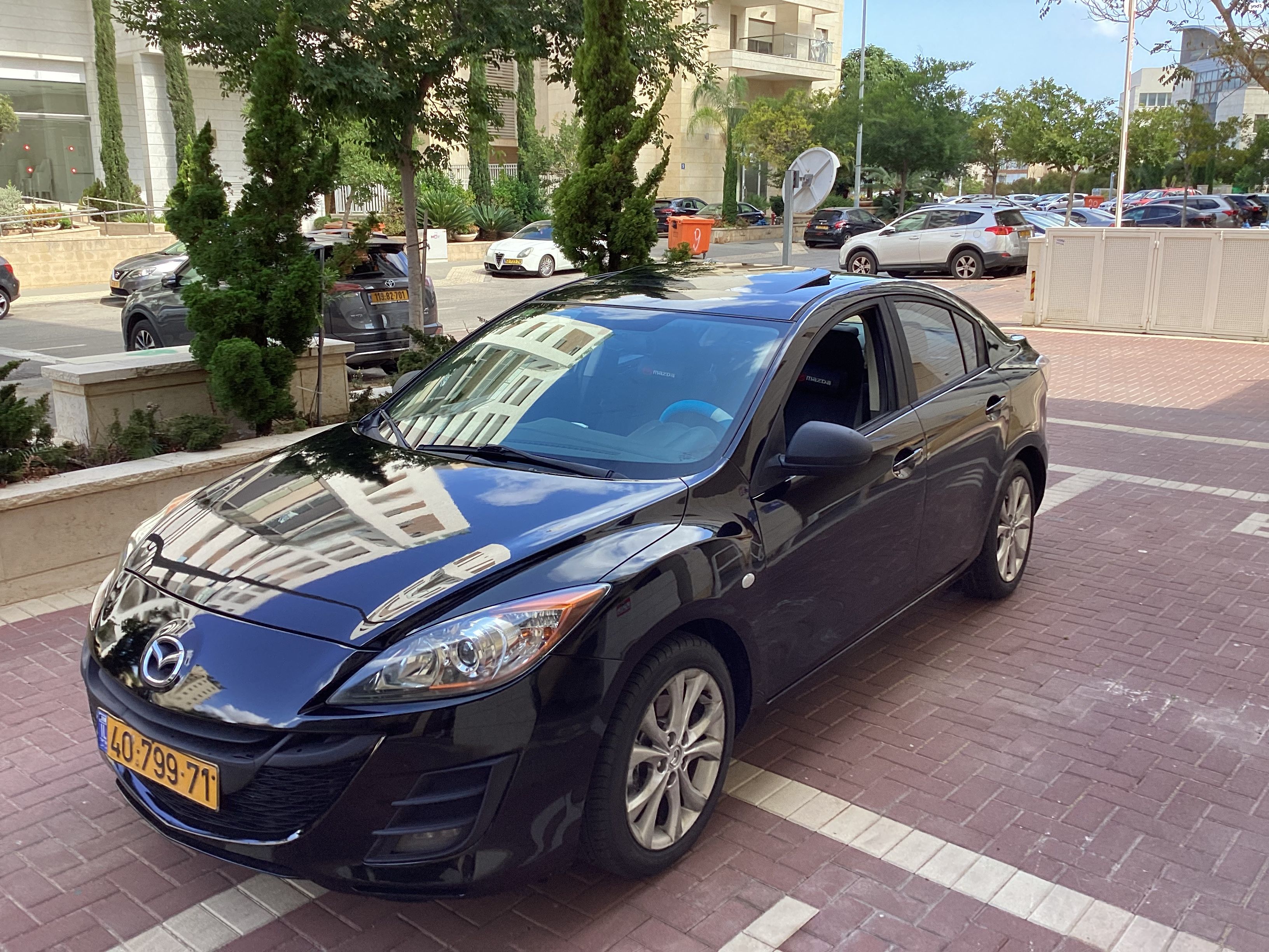 מודעת רכב מאזדה 3